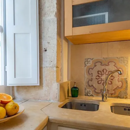 Marco's House - Ortigia Wifi Apartment *