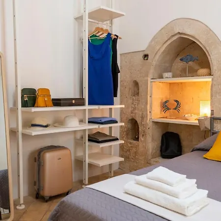 Marco's House - Ortigia Wifi Apartment