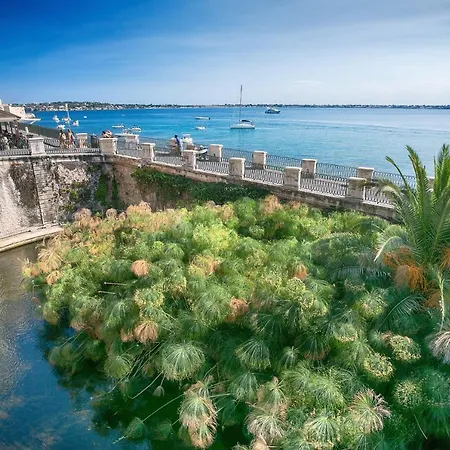 Marco's House - Ortigia Wifi Apartment *